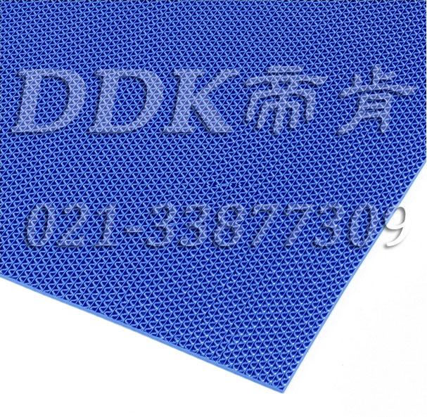 PVC材質(zhì)網(wǎng)格透水藍色地毯樣板圖片,帝肯(DDK)_1800（Swatch|斯沃基）效果圖，PVC地毯,pvc地膠,pvc地面材料,pvc塑料地毯,pvc塑膠地墊,pvc塑膠地毯,pvc防水地墊,pvc防滑卷材,pvc防滑地墊,pvc防滑地毯,塑料網(wǎng)格防滑地墊,塑料防滑網(wǎng)格墊,網(wǎng)格塑料墊,網(wǎng)孔地墊,網(wǎng)格地墊,網(wǎng)格防滑墊,網(wǎng)狀地毯,網(wǎng)狀防滑墊,網(wǎng)眼防滑,防滑塑料網(wǎng)格,鏤空地膠,多孔防滑地墊,帶孔防滑墊,z字型疏水墊,s紋型防滑墊,s形防滑墊,s形防滑地墊,PVC防滑墊,pvc防滑地膠,排水防滑墊,排水地墊,漏水地墊,漏水地膠,漏水防滑墊,漏水橡膠墊,疏水地毯,疏水地墊,疏水地膠,疏水墊,疏水性材料,疏水防滑地墊,疏水防滑墊,透水地墊,透水地板膠墊,防水地墊,透水防滑塑膠地墊,防水地毯,防水地膠墊,防水墊,防水防滑墊,防滑隔水墊,隔水地墊,隔水地板,隔水材料