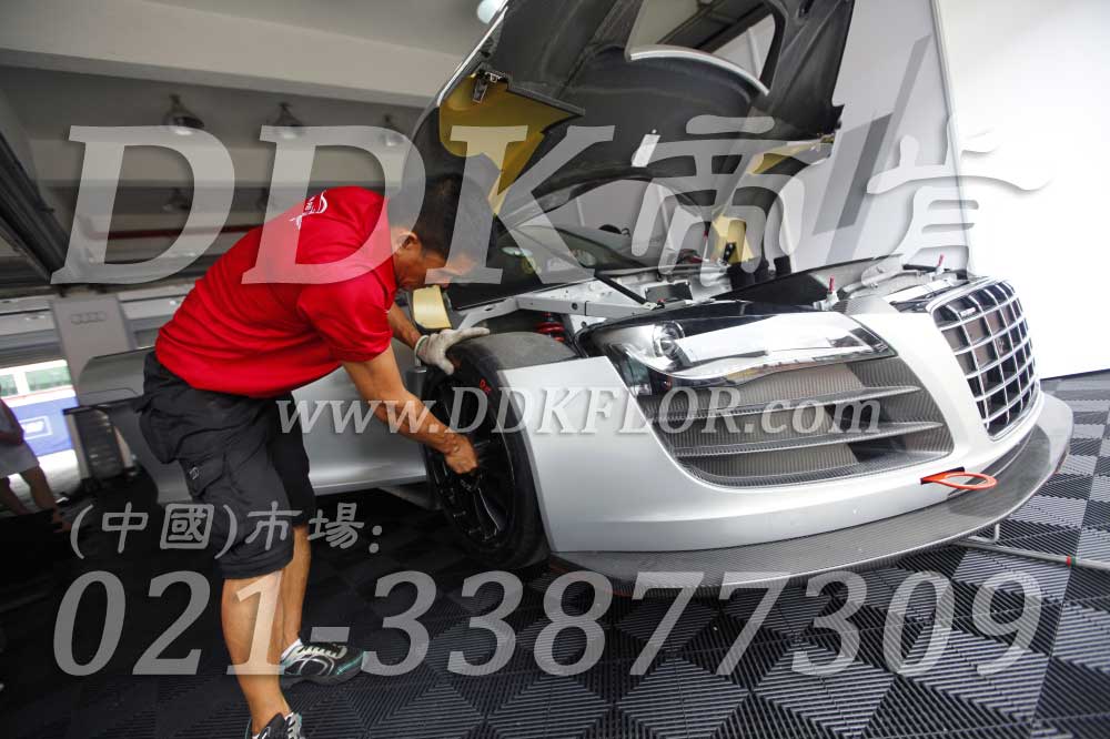 12F1珠海站汽車維護區專用黑色抗壓地板樣板圖片,帝肯(DDK)_8100_6008（賽車P房帳篷地板）效果圖，帳篷地膠