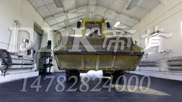 【重型防壓耐沖擊地板保護材料】過重車的工廠樓面過道怎么處理？樣板圖片,帝肯(DDK)_2000_9979(工業廠房車間地面材料)效果圖,pvc承重地板,承重地磚,承重地膠墊,耐重壓地板,重型地板,抗壓地板,耐壓地膠,耐壓地磚,耐壓地板