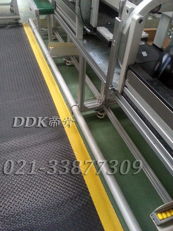 帝肯(DDK)_F220（Crown|皇冠）耐壓耐磨地毯,抗疲勞腳墊,耐磨地膠,疏水型抗疲勞地墊,經濟型抗疲勞地墊,防疲勞腳墊,防疲勞墊,防疲勞地膠,橡膠防滑地毯,