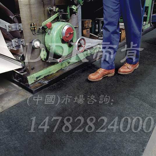 烤漆車間耐油地毯防污染地墊 深灰色耐臟腳墊 工廠通道防滑去腳印地毯 ，車間地毯,車間防滑地墊,車間地墊,地面防滑墊,地面防護材料,工業防滑地毯,工廠腳墊,工廠防滑地墊,工廠地毯,走廊地毯,走道地墊,走道地毯,走道墊,防油防滑墊,防滲地毯,防塵防污地墊,防酸堿膠墊,防污地毯